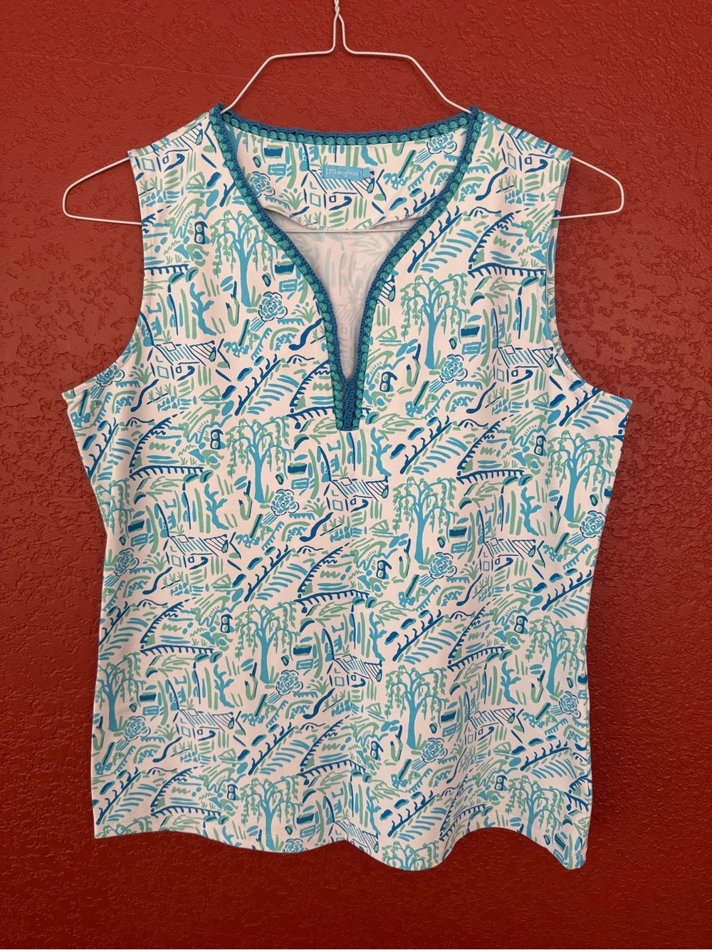 J. McLaughlin sleeveless top size large in perfect condition. Gorgeous print.